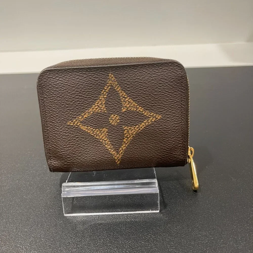 Louis Vuitton Monogram Giant Zippy Coin Purse (133861)